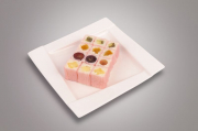 Fruit maki with fresh fruits